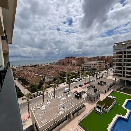 Con Vistas Al Mar, Piscina Y Pista De Paddle * Valencia