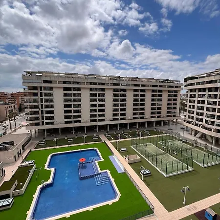 Con Vistas Al Mar, Piscina Y Pista De Paddle